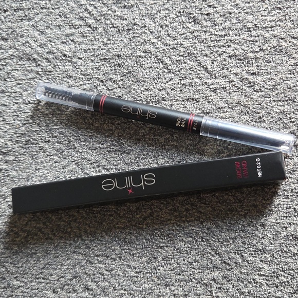 Shine Cosmetics Other - Shine Cosmetics Brow Wand in: Thrive
